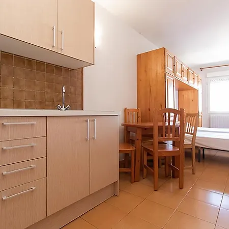 Estudis Turistics Cims Pas 3000 Apartment